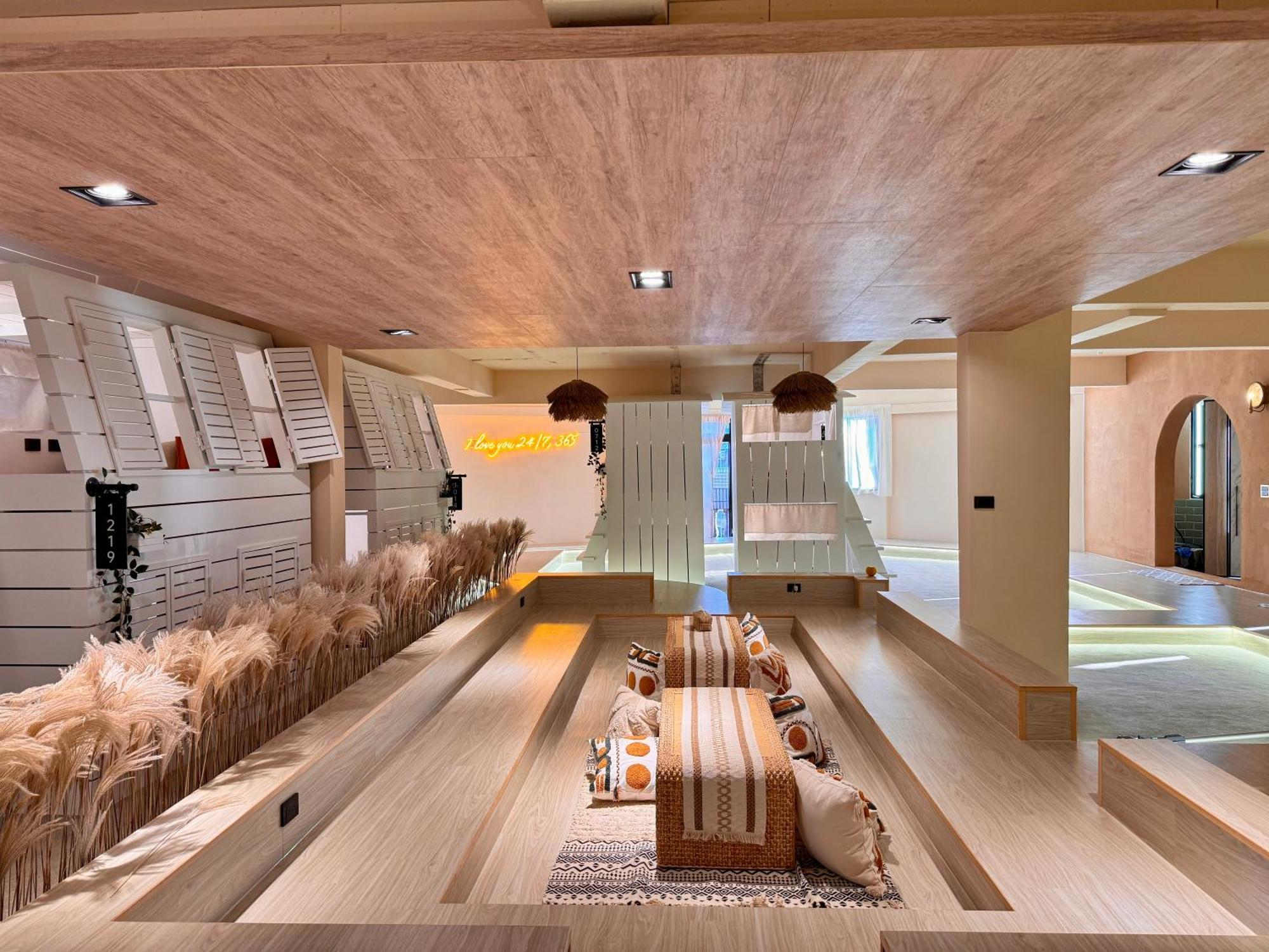 Perbed Hostel-Taichung Station מראה חיצוני תמונה