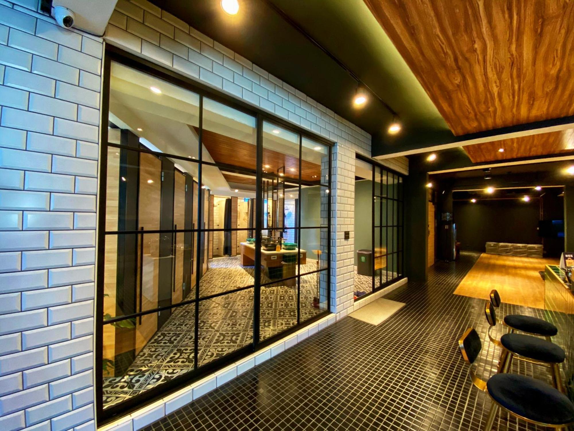 Perbed Hostel-Taichung Station מראה חיצוני תמונה